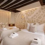 M1 - Magnificent Studio in Le Marais\'s Heart