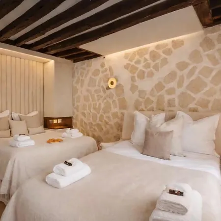M1 - Magnificent In Le Marais's Heart Parigi