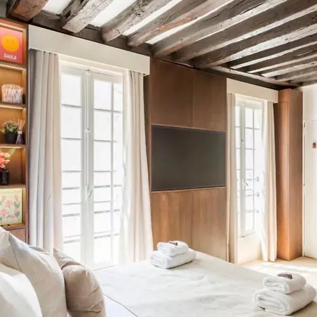 Appartamento M1 - Magnificent In Le Marais's Heart Parigi